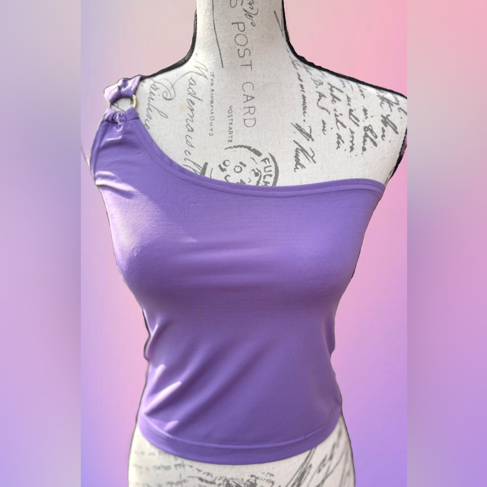 One Shoulder Purple Tank Top
Small
Like New / Never Worn